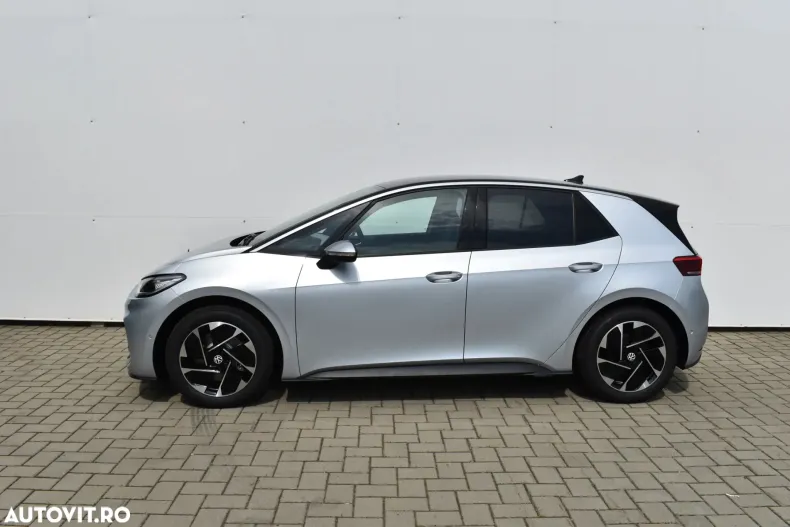 Volkswagen ID.3 din 2024 cu 5.050 km - oferta VOL133446 - foto 5