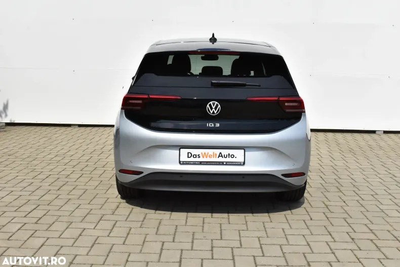 Volkswagen ID.3 din 2024 cu 5.050 km - oferta VOL133446 - foto 9