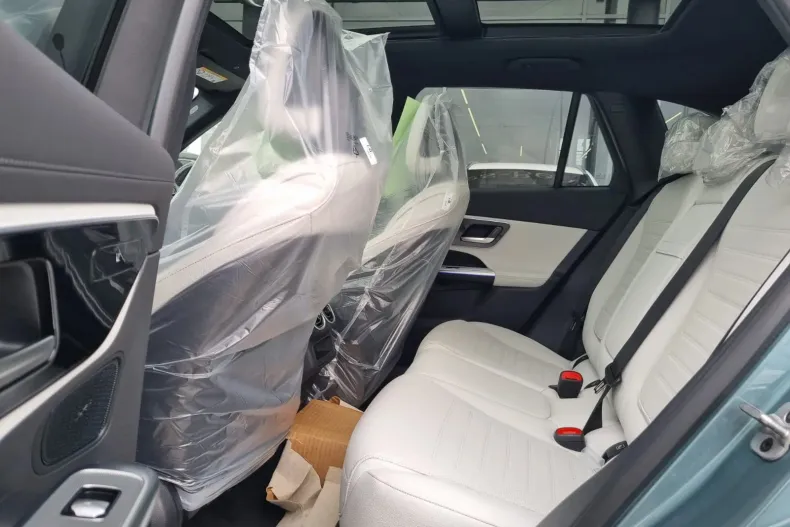 Mercedes-Benz GLC din 2025 cu 2 km - oferta MER133459 - foto 13