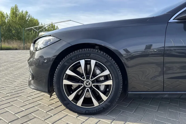 Mercedes-Benz C din 2023 cu 5.600 km - oferta MER133468 - foto 17