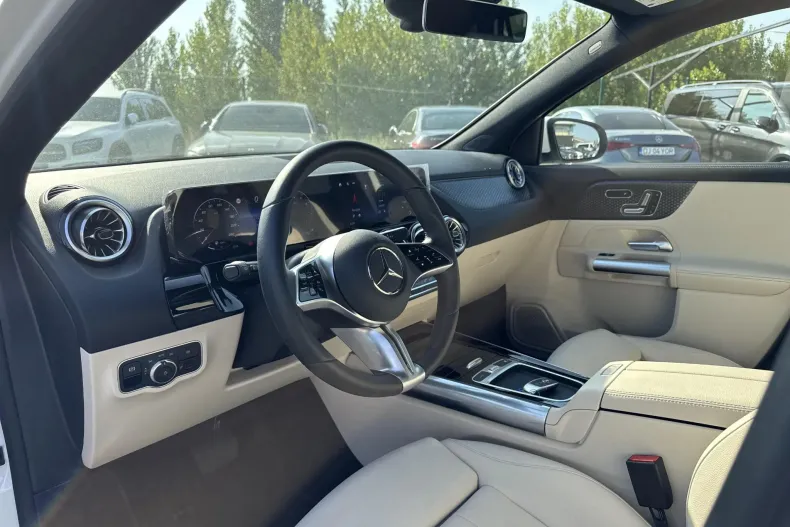 Mercedes-Benz GLA din 2024 cu 7.800 km - oferta MER133469 - foto 10