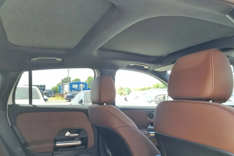 Mercedes-Benz GLA din 2025 cu 1 km - oferta MER133475 - foto 19