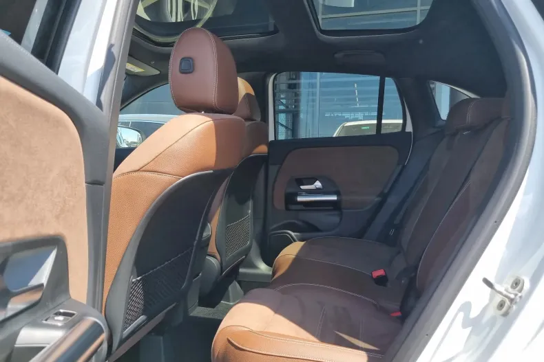 Mercedes-Benz GLA din 2025 cu 1 km - oferta MER133475 - foto 22