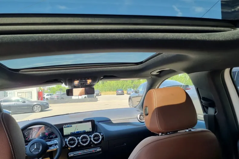 Mercedes-Benz GLA din 2025 cu 1 km - oferta MER133475 - foto 25