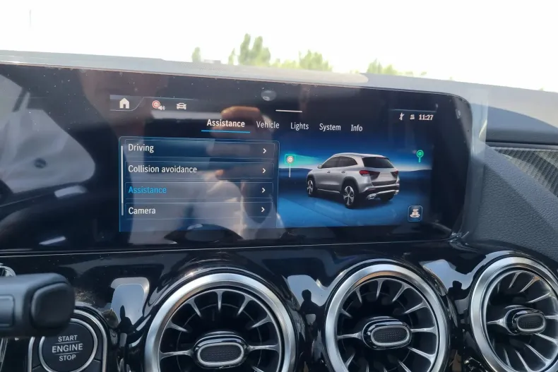 Mercedes-Benz GLA din 2025 cu 1 km - oferta MER133475 - foto 30