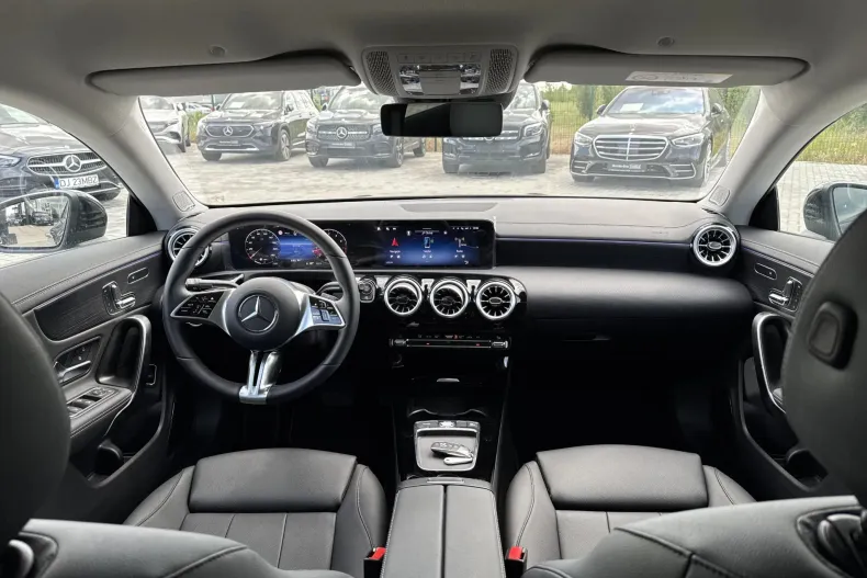 Mercedes-Benz CLA din 2024 cu 3.700 km - oferta MER133482 - foto 12