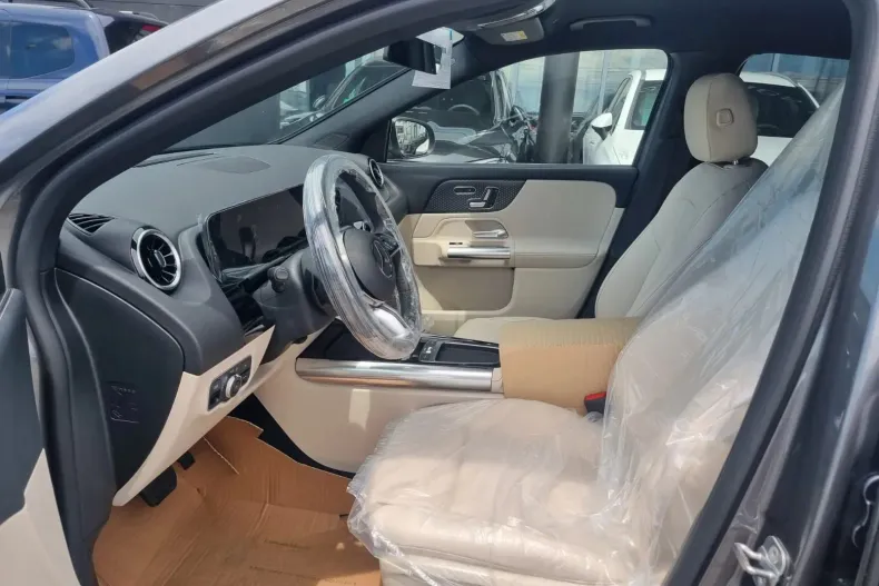 Mercedes-Benz GLA din 2025 cu 1 km - oferta MER133484 - foto 13