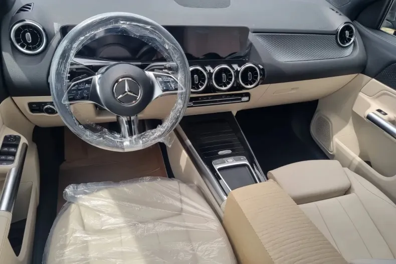 Mercedes-Benz GLA din 2025 cu 1 km - oferta MER133484 - foto 21