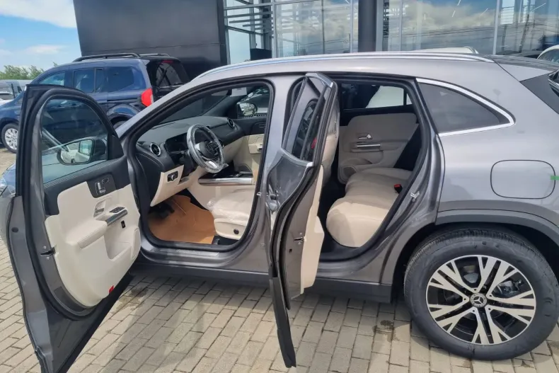 Mercedes-Benz GLA din 2025 cu 1 km - oferta MER133484 - foto 25
