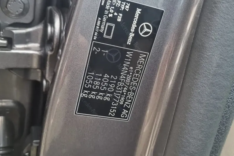 Mercedes-Benz GLA din 2025 cu 1 km - oferta MER133484 - foto 26