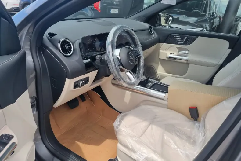 Mercedes-Benz GLA din 2025 cu 1 km - oferta MER133484 - foto 28