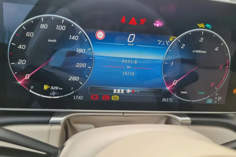 Mercedes-Benz S din 2024 cu 18.000 km - oferta MER133488 - foto 30