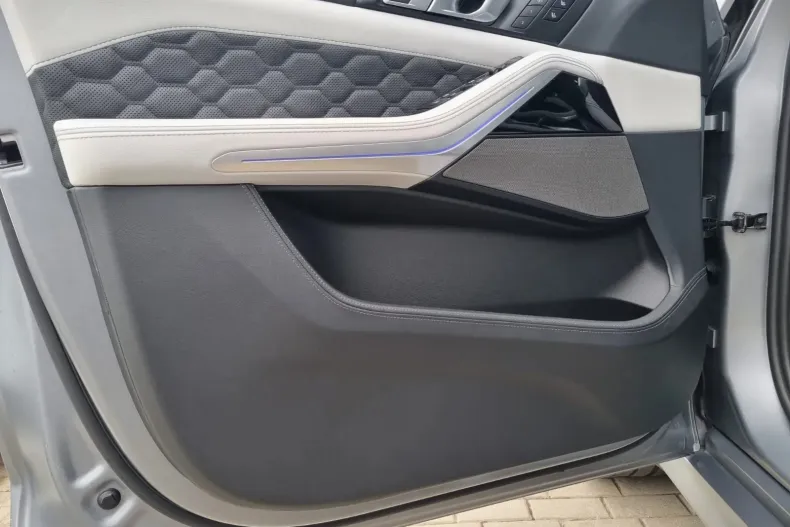 BMW X5 M din 2024 cu 12.600 km - oferta BMW133489 - foto 28