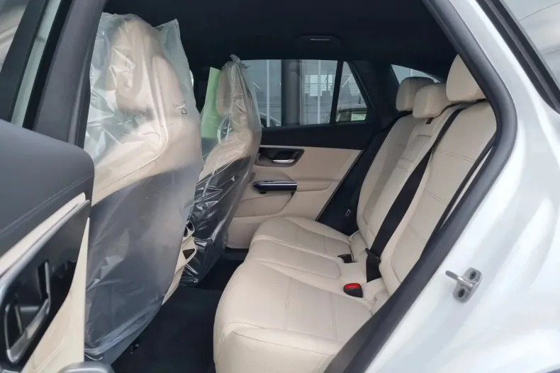 Mercedes-Benz GLC din 2025 cu 1 km - oferta MER133494 - foto 16