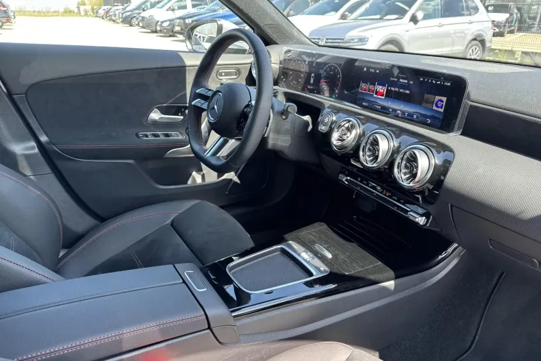 Mercedes-Benz A din 2023 cu 3.150 km - oferta MER133495 - foto 13