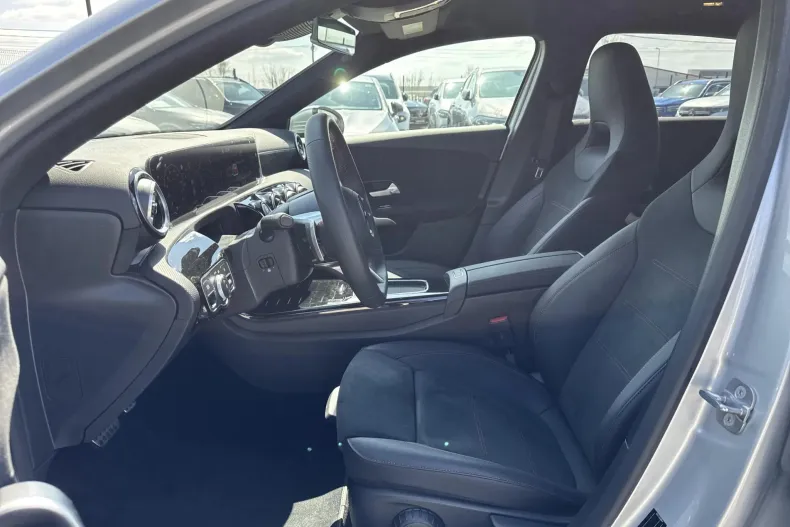 Mercedes-Benz A din 2023 cu 3.150 km - oferta MER133495 - foto 14