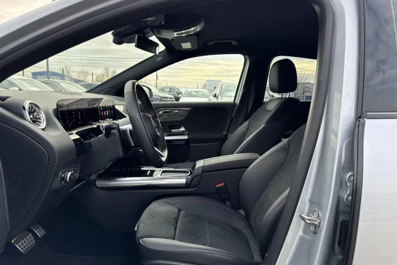 Mercedes-Benz GLA din 2024 cu 4.360 km - oferta MER133505 - foto 14