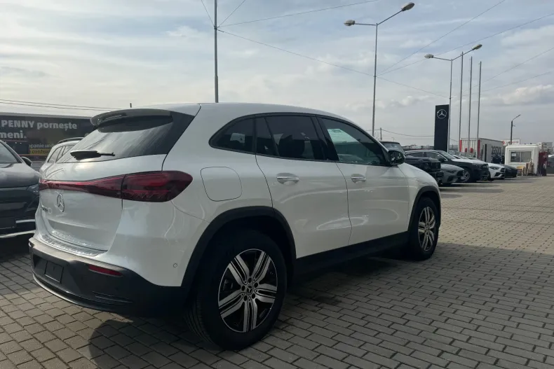 Mercedes-Benz EQA din 2024 cu 1 km - oferta MER133509 - foto 11