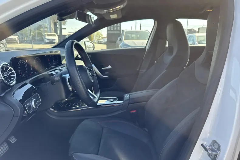 Mercedes-Benz A din 2022 cu 3.750 km - oferta MER133511 - foto 14