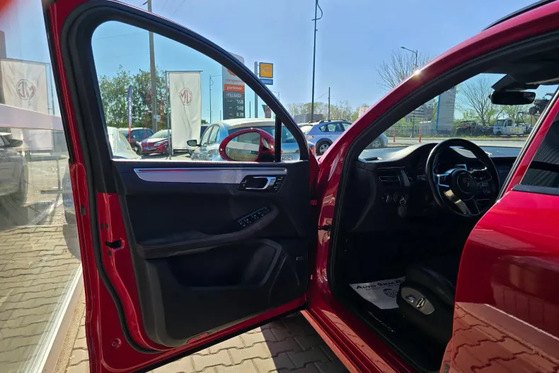 Porsche Macan din 2021 cu 72.773 km - oferta POR133610 - foto 16