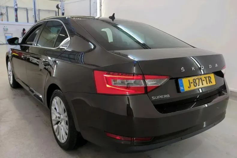 Skoda Superb din 2021 cu 129.652 km - oferta SKO133626 - foto 4