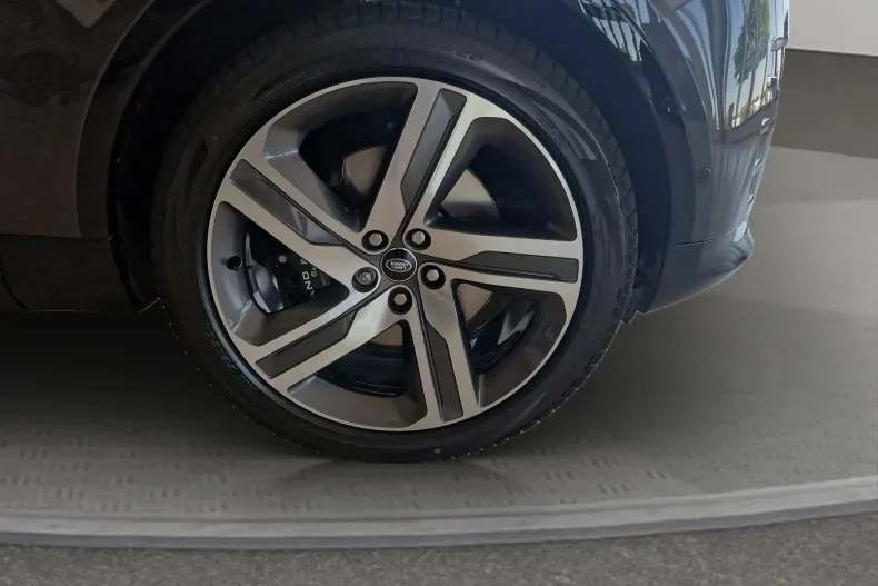 Land Rover Discovery din 2025 cu 5.000 km - oferta LAN133686 - foto 18