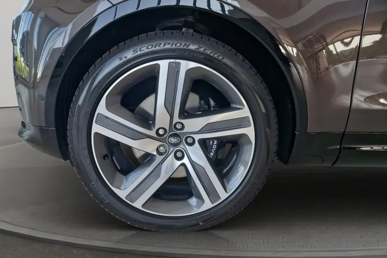 Land Rover Discovery din 2025 cu 5.000 km - oferta LAN133686 - foto 19