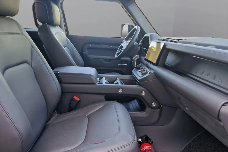 Land Rover Defender din 2024 cu 1.500 km - oferta LAN133688 - foto 12