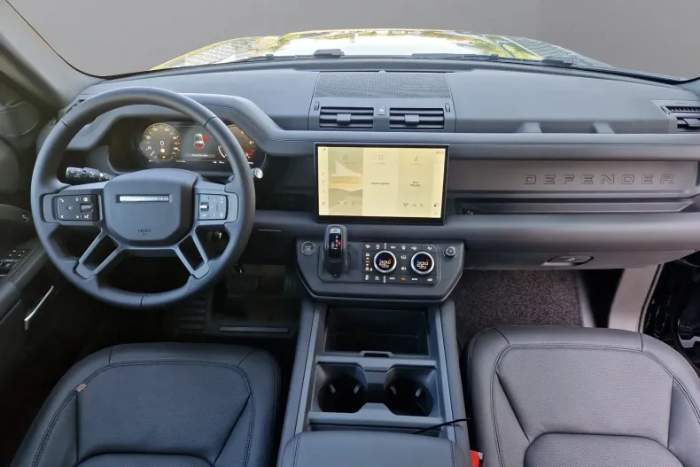Land Rover Defender din 2024 cu 1.500 km - oferta LAN133688 - foto 13