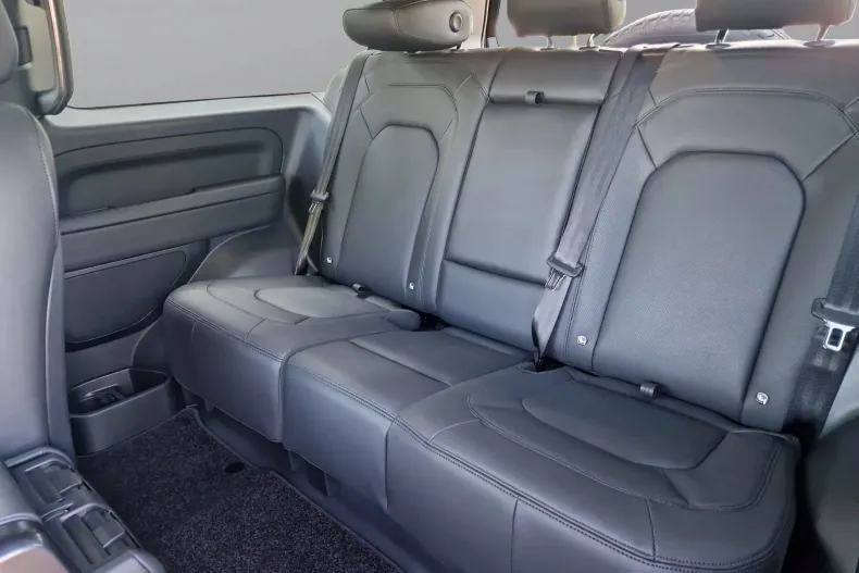 Land Rover Defender din 2024 cu 1.500 km - oferta LAN133688 - foto 14