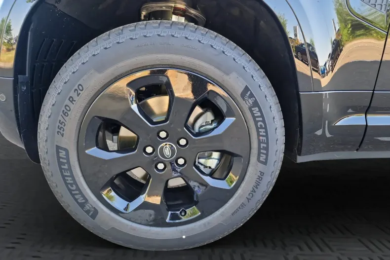 Land Rover Defender din 2024 cu 1.500 km - oferta LAN133688 - foto 17