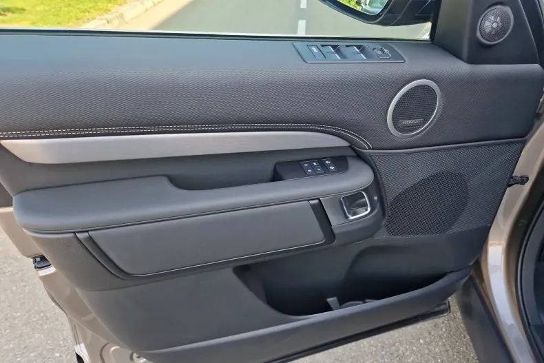 Land Rover Discovery din 2022 cu 17.000 km - oferta LAN133689 - foto 12