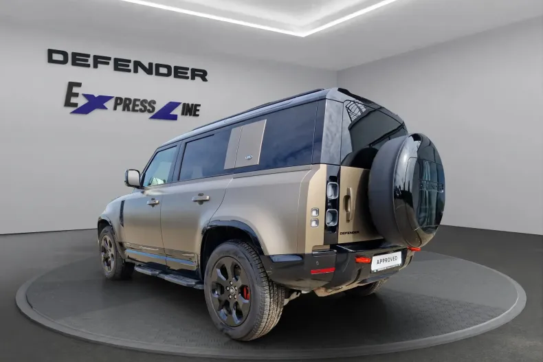 Land Rover Defender din 2024 cu 8.500 km - oferta LAN133690 - foto 4