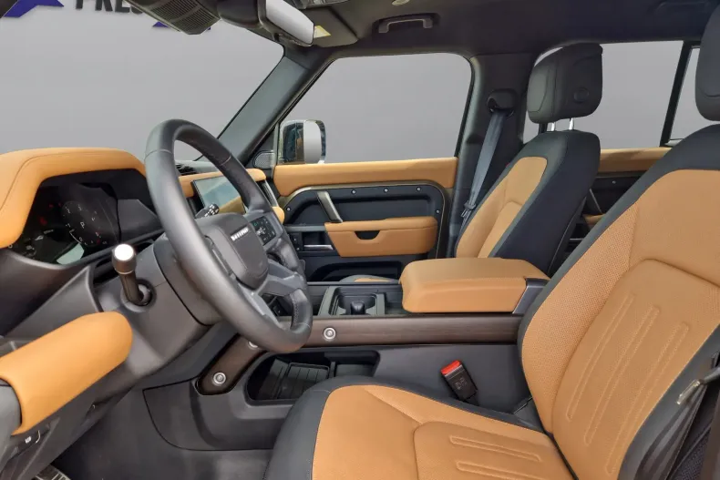 Land Rover Defender din 2024 cu 8.500 km - oferta LAN133690 - foto 10