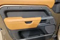 Land Rover Defender din 2024 cu 8.500 km - oferta LAN133690 - foto 13