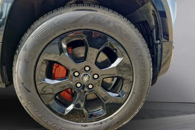 Land Rover Defender din 2024 cu 8.500 km - oferta LAN133690 - foto 17