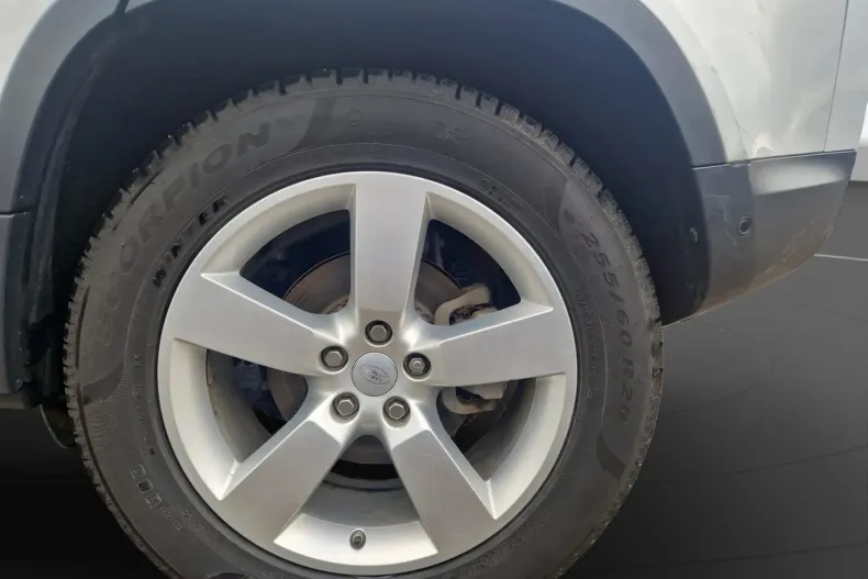 Land Rover Defender din 2020 cu 110.000 km - oferta LAN133691 - foto 10