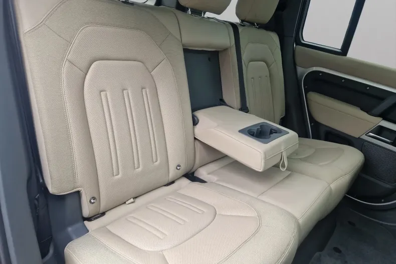 Land Rover Defender din 2020 cu 110.000 km - oferta LAN133691 - foto 19