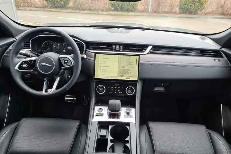 Jaguar F-Pace din 2023 cu 5.000 km - oferta JAG133700 - foto 9