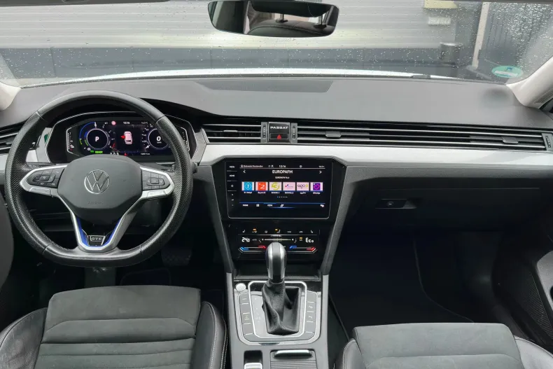 Volkswagen Passat din 2023 cu 108.971 km - oferta VOL133716 - foto 10