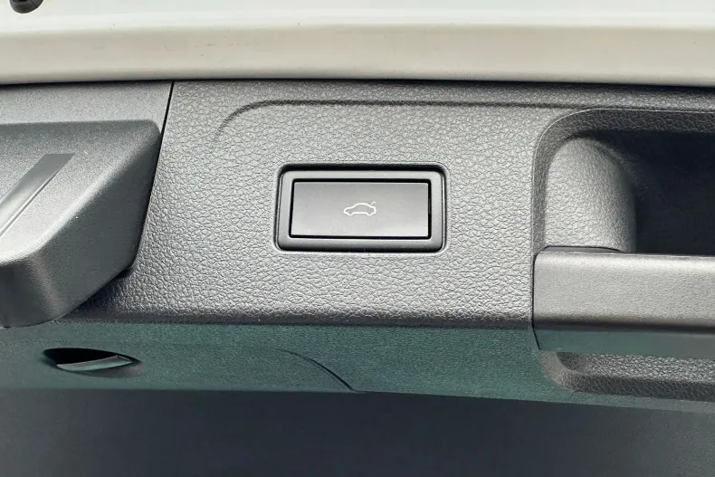 Volkswagen Passat din 2023 cu 108.971 km - oferta VOL133716 - foto 28