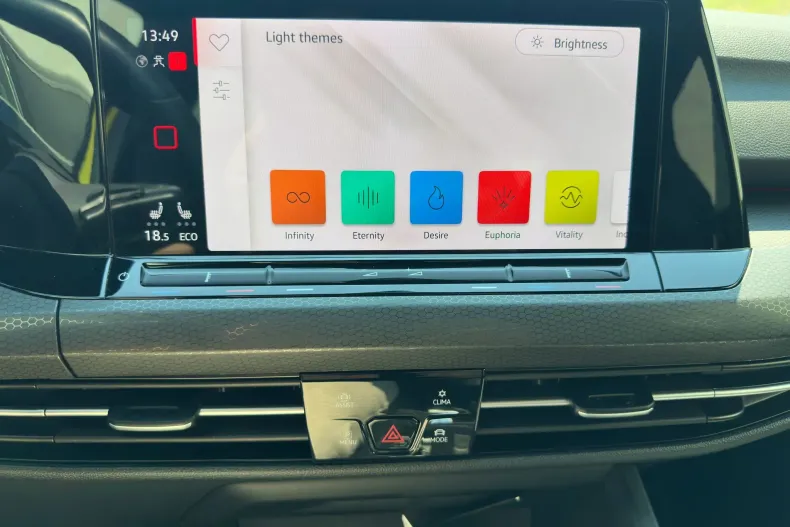 Volkswagen Golf din 2022 cu 54.833 km - oferta VOL133721 - foto 25