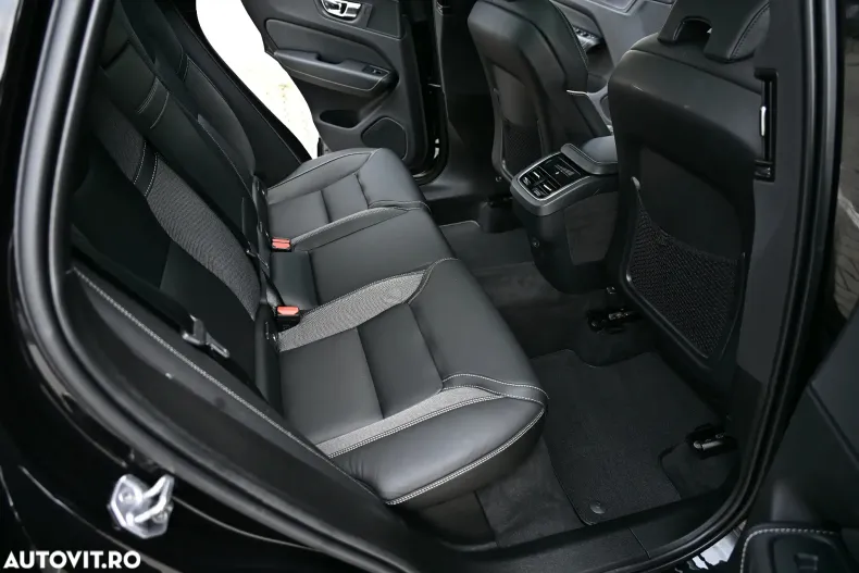 Volvo XC60 din 2021 cu 158.900 km - oferta VOL133731 - foto 34