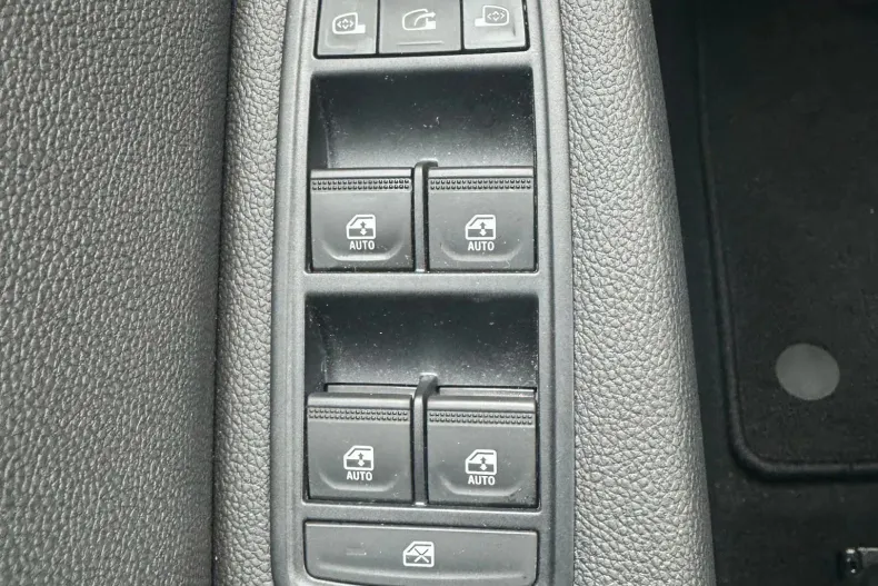 Mitsubishi Colt din 2024 cu 2.300 km - oferta MIT133732 - foto 23