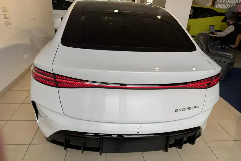 BYD SEAL din 2025 cu 10 km - oferta BYD133734 - foto 12