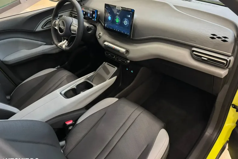 BYD DOLPHIN din 2025 cu 21 km - oferta BYD133736 - foto 13
