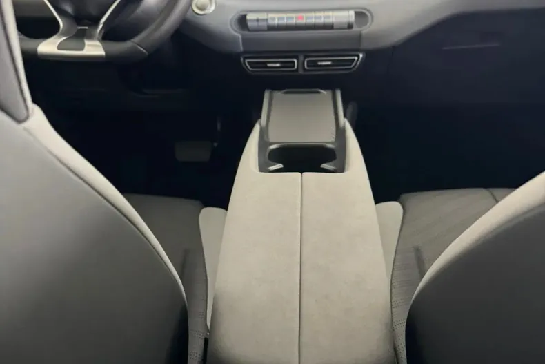 BYD DOLPHIN din 2025 cu 21 km - oferta BYD133736 - foto 21