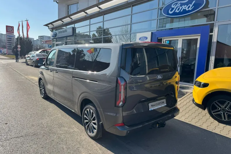 Ford Tourneo Custom din 2024 cu 5 km - oferta FOR133744 - foto 12