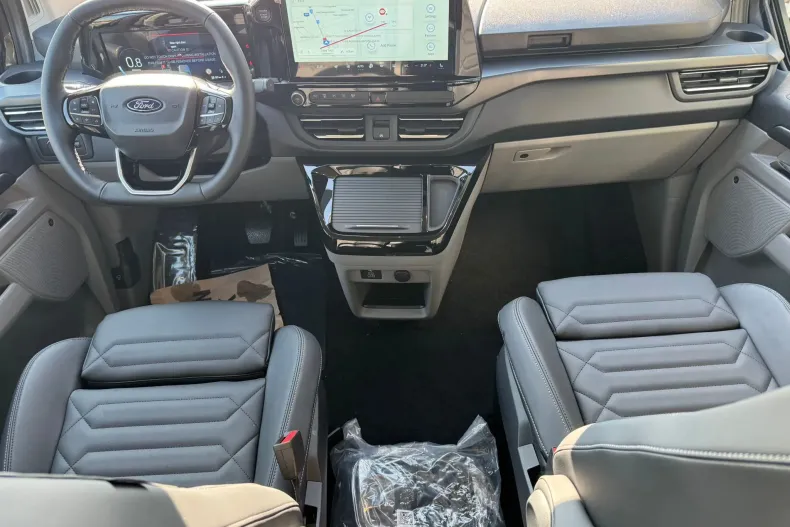 Ford Tourneo Custom din 2024 cu 5 km - oferta FOR133744 - foto 14