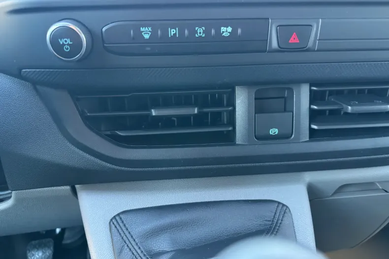 Ford Transit Custom din 2024 cu 5 km - oferta FOR133745 - foto 14